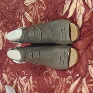 women platform sandle